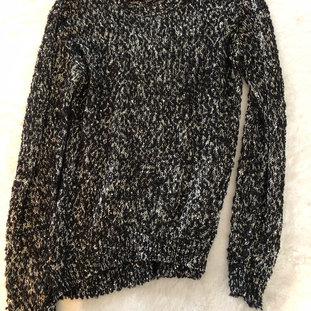 Sweater - Picture 4 of 4